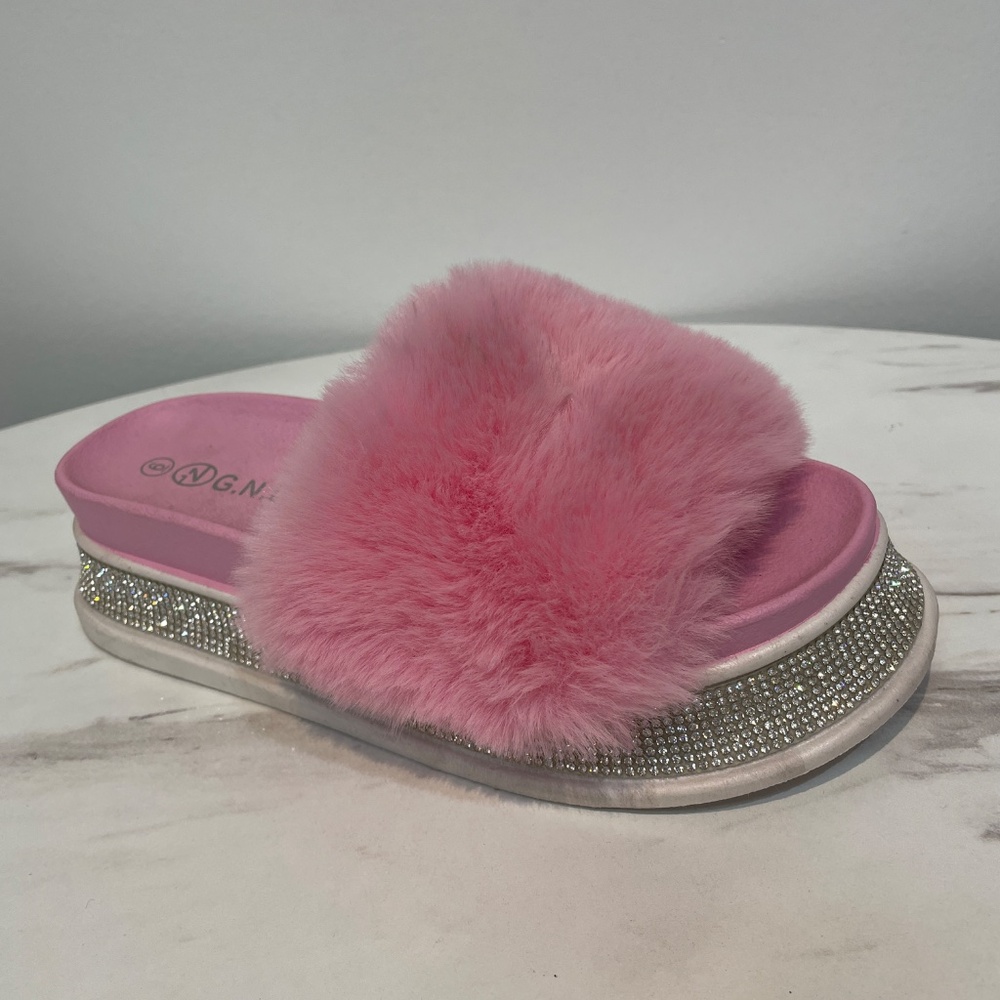 PLATFORM WITH STONE  FUR SLIPPERS ds29
